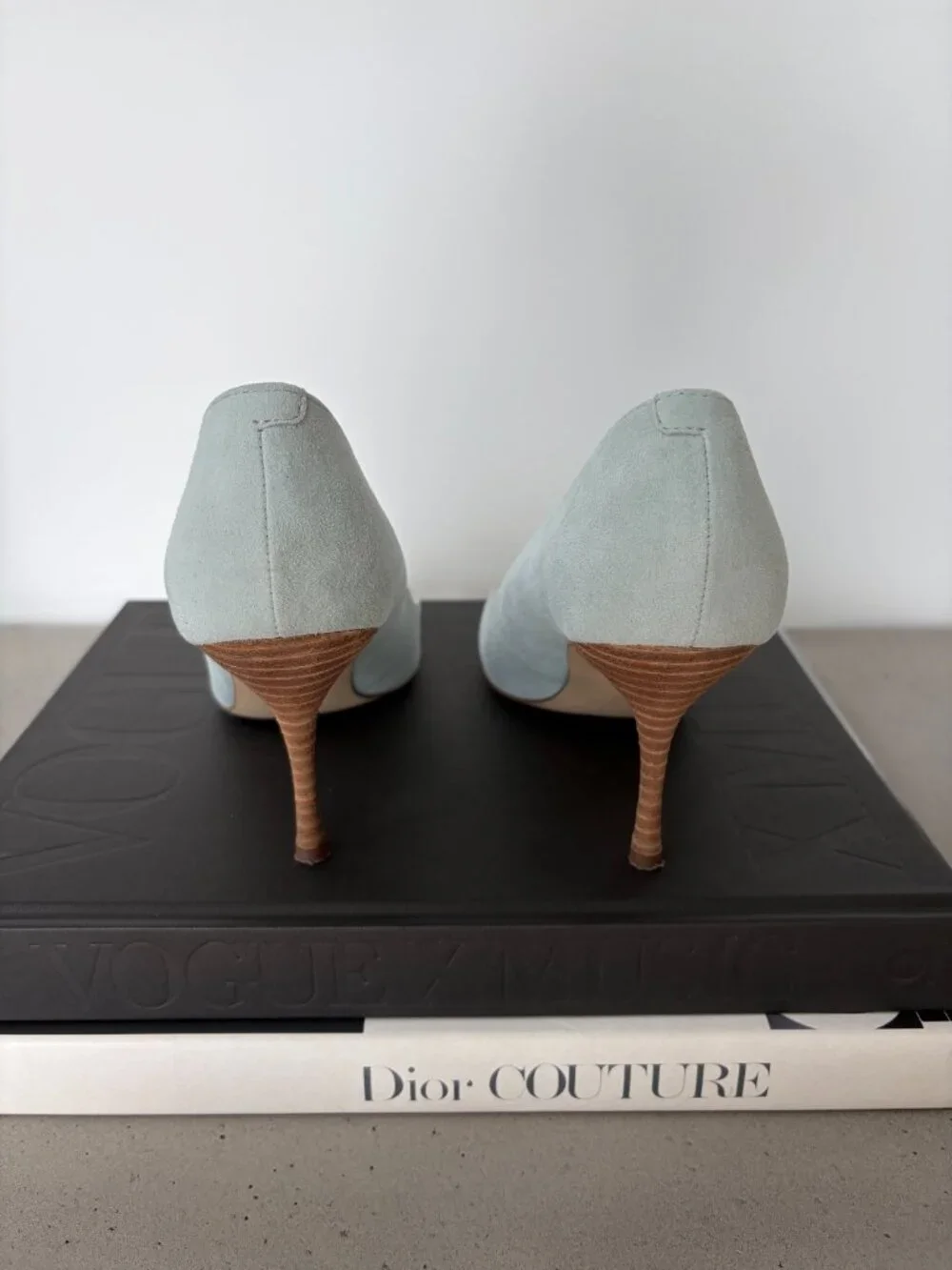 Marc Fisher LTD Mint Green Suede Pointed Toe Heels 7.5